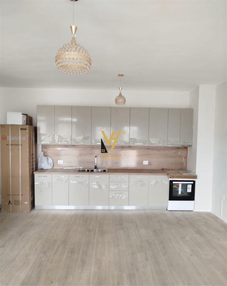 JEPET APARTAMENT ME QERA 2+1+2BLK TE BULEVARDI I RI 55.000 L