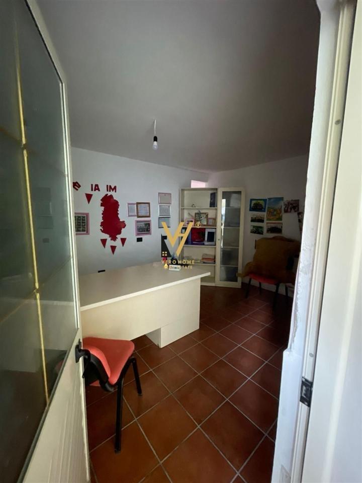 HOUSE FOR RENT IN KATESHE WITH A QUARTER AT BRRYLI - 2,500 EURO