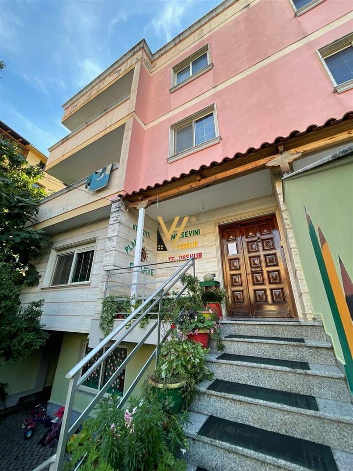 JEPET VILE PESE KATESHE ME QERA TE BRRYLI 2.500 EURO