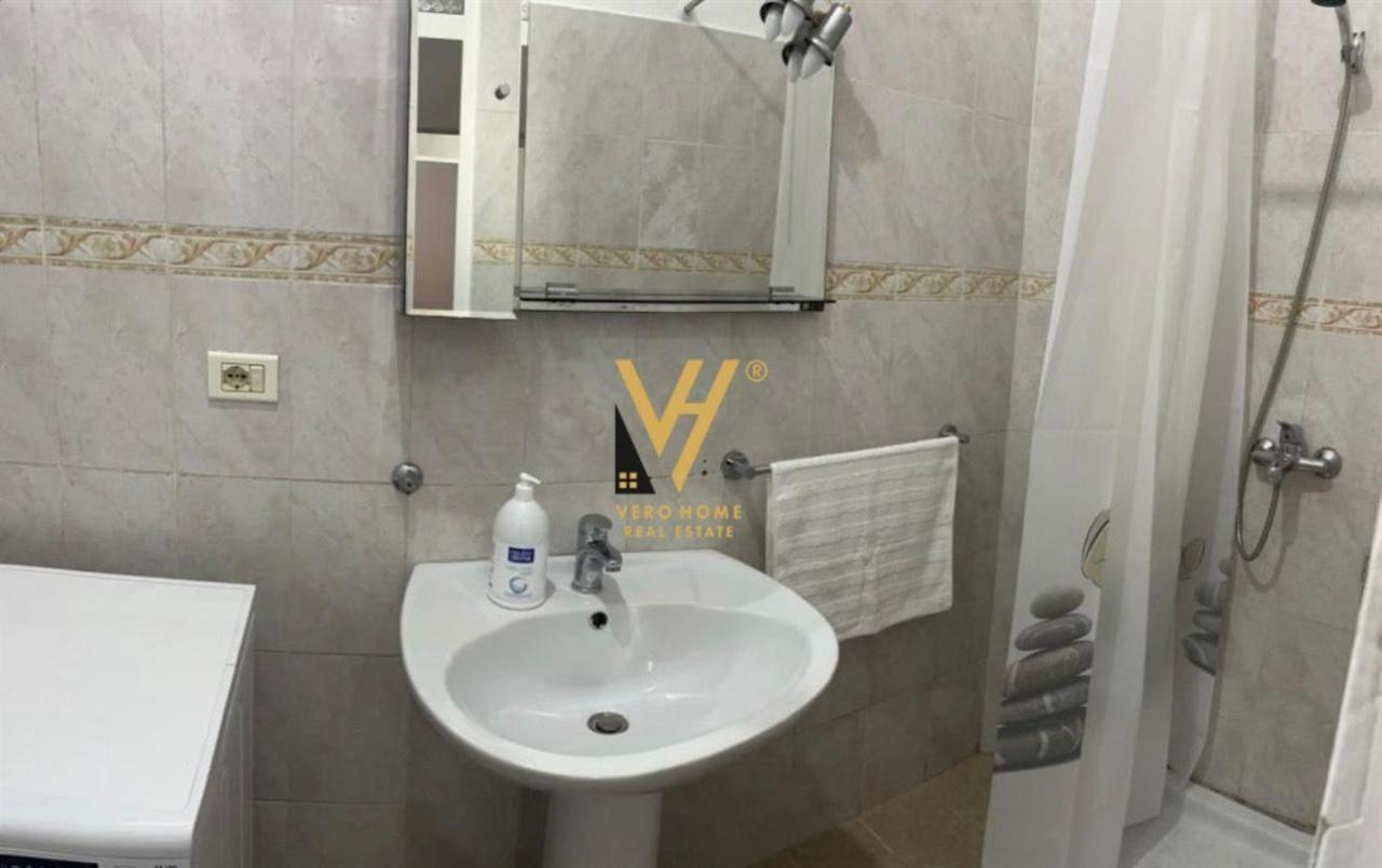 JEPET HYRJE 1+1+BLK VILE ME QERA TE SELVIA 50.000 LEKE