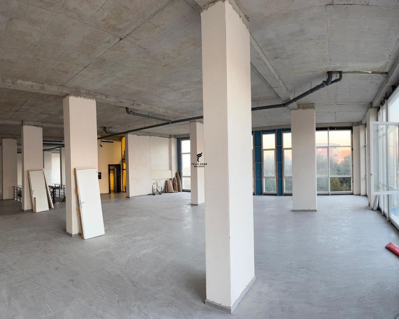 Commercial Space for Rent 550 m2 Bulevardi RI 6,000 EUR FH-64340