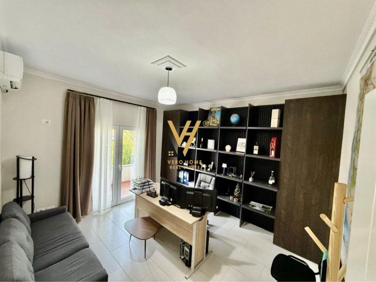 JEPET ZYRE 150 M2 ME QIRA TE QYTETI STUDENTI 650 EURO
