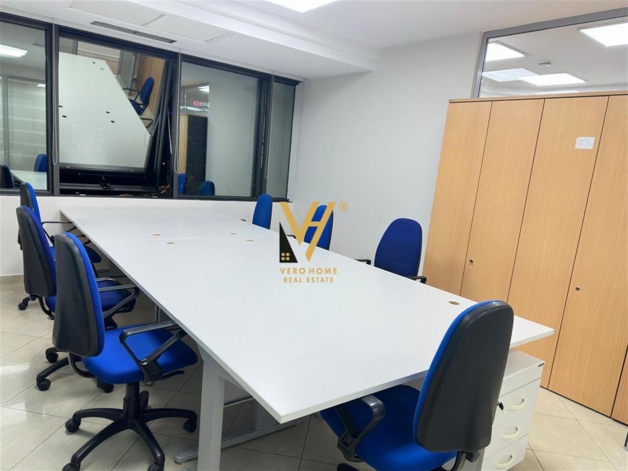 RENTAL SPACE 440 M2 AT OFFICE BUILDINGS 19,000 EURO