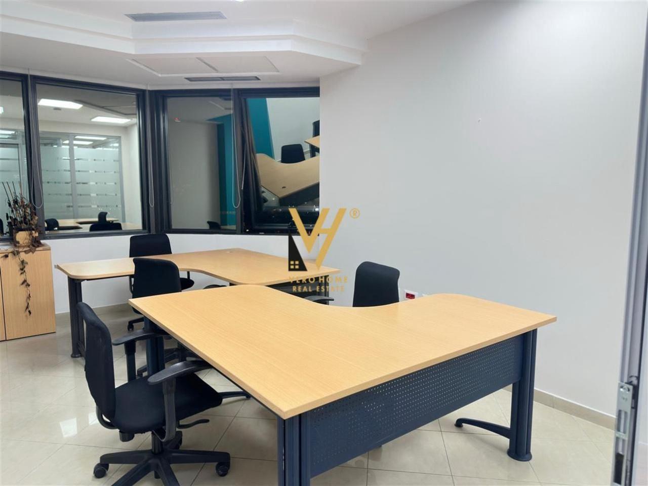 RENTAL SPACE 440 M2 AT OFFICE BUILDINGS 19,000 EURO