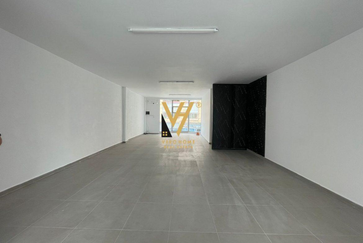 JEPET AMBJENT 125 M2 ME QERA TE RR.DRITAN HOXHA 1.200 EURO
