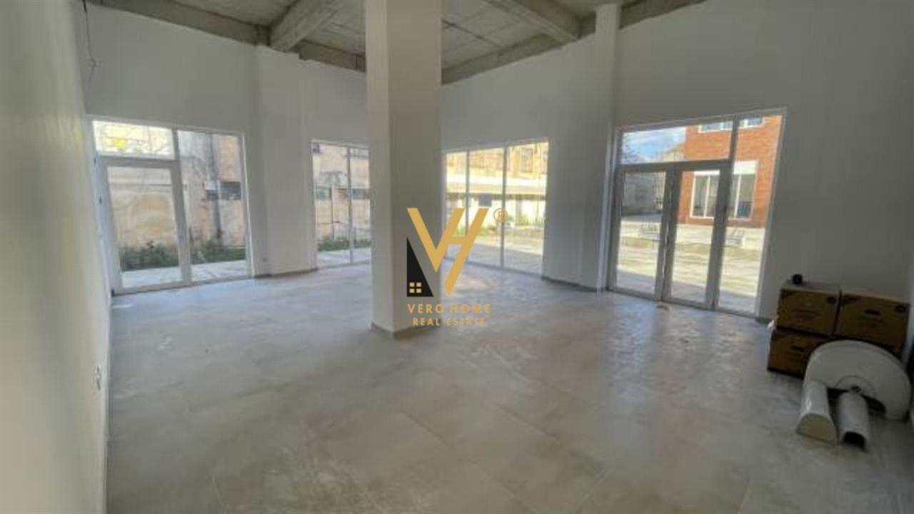 JEPET DYQAN 70 M2 ME QERA TE RRUGA E DIBRES 500 EURO