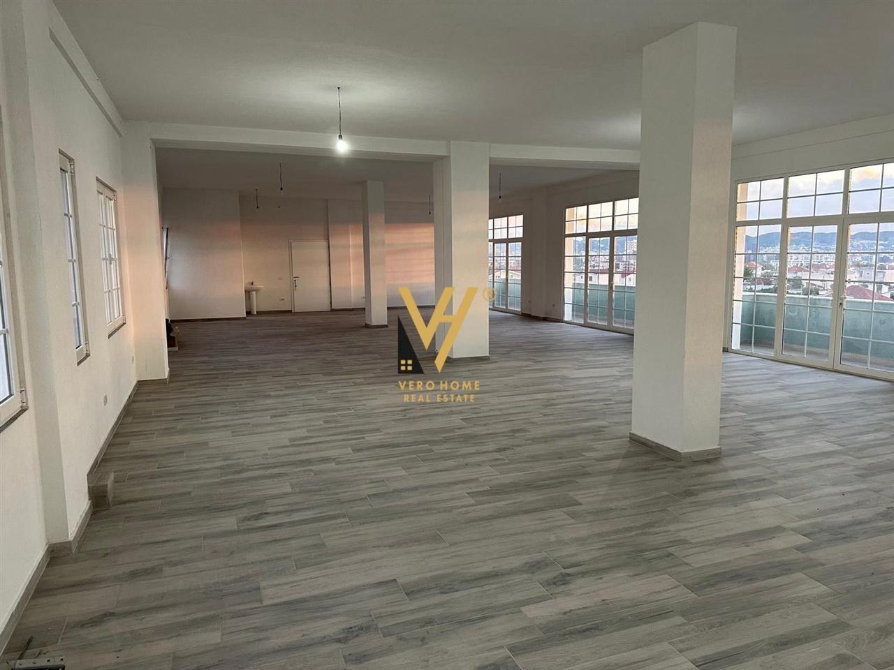 RENTAL SPACE 250 m2 IN PASKUQAN FOR 2,500 EURO