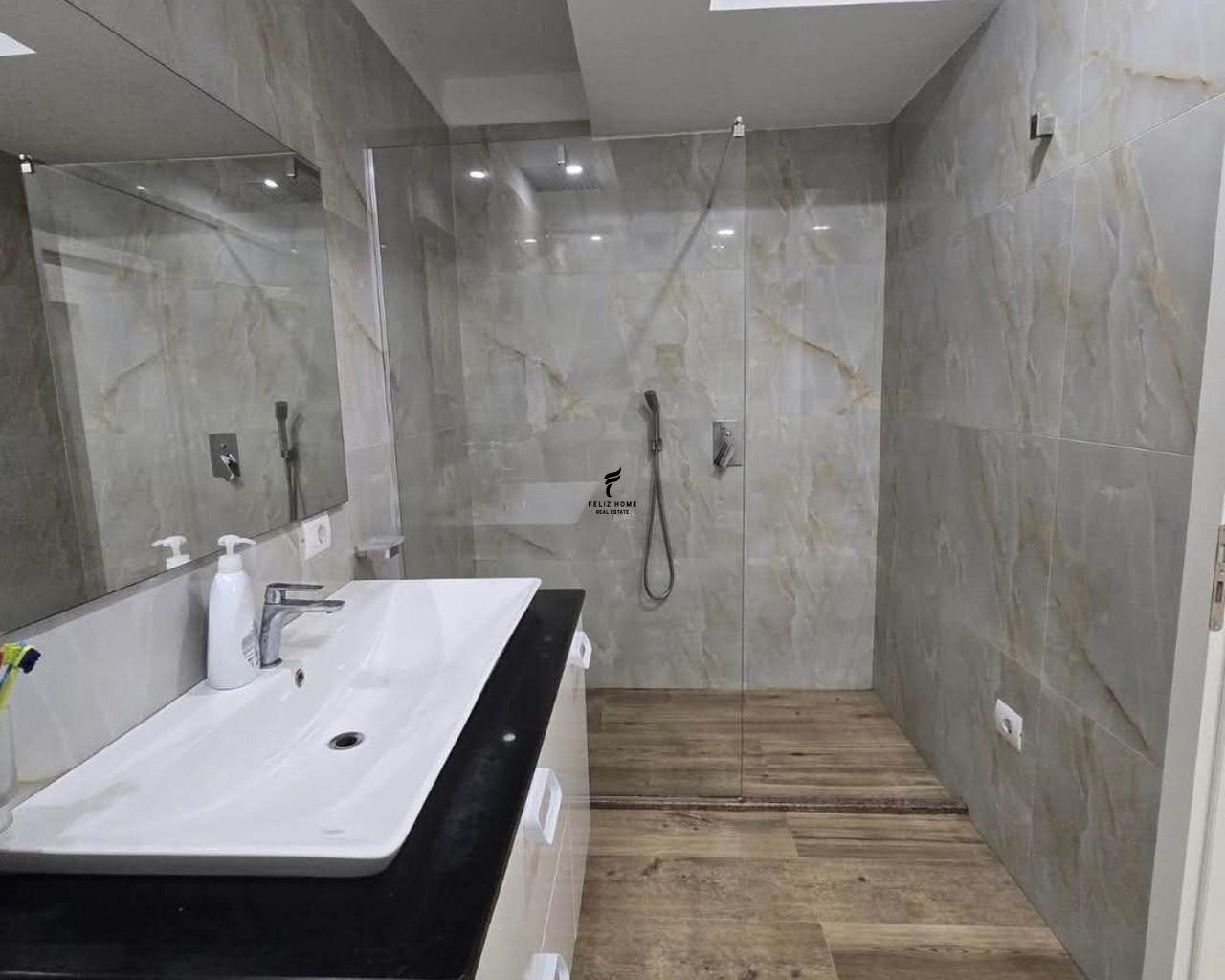 Appartamento in affitto 2+1+2 Boulevard Bajram Curri 70.000 LEKE