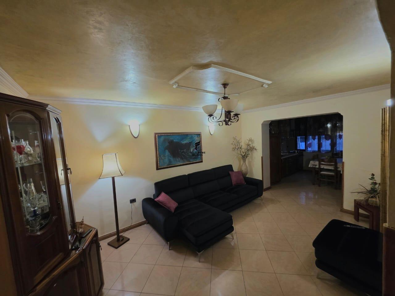SHITET APARTAMENT 3+1+2 21 DHJETORI 225.000 EURO FH-71759
