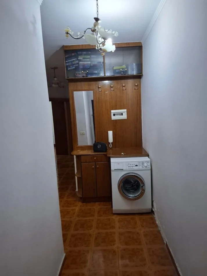 Tirane, vendesi appartamento 2+1 Piano 9, 105 m² 220.000 € (21 Dicembre)