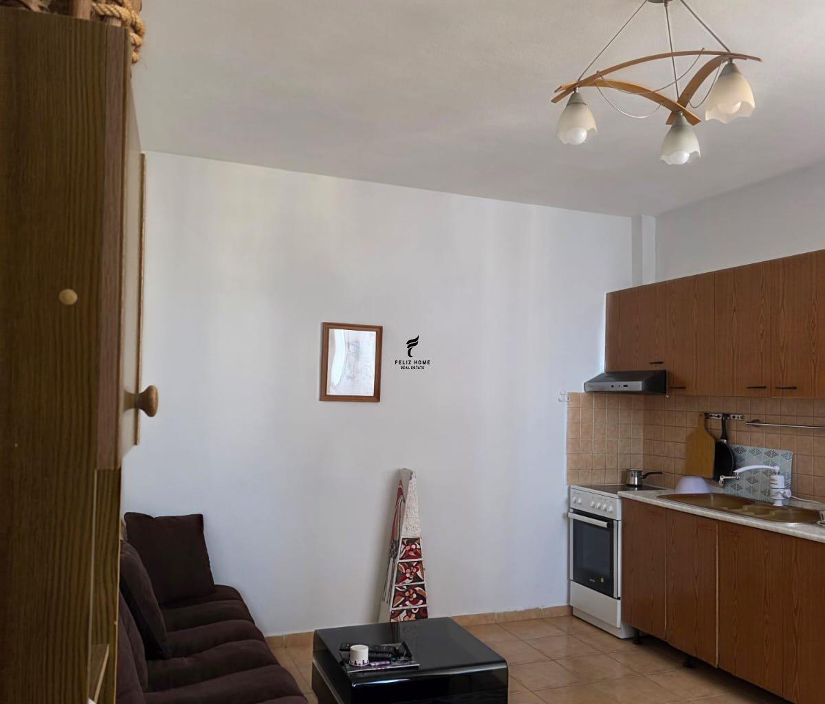 APARTAMENT ME QERA 1+1 BULEVARDI ZOGU I PARE 50.000 LEKE FH-