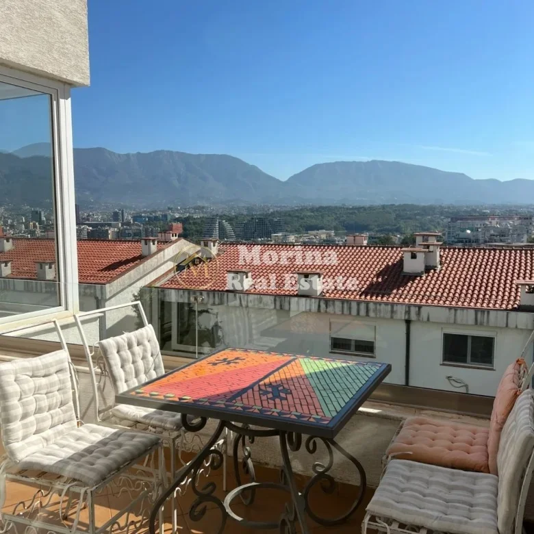 Tirane, vendesi Villa 5+1+Balcone, 460 m² 1.100.000 € (Kodra e Diellit)