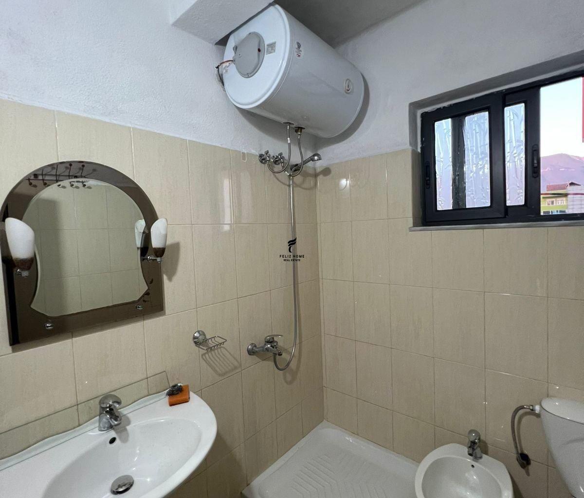 Appartamento in affitto 1+1 via 5 Maj, 40.000 LEKE