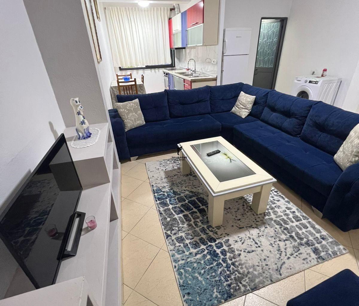 APARTAMENT ME QERA 1+1 RRUGA 5 MAJI 40.000 LEKE FH-71566