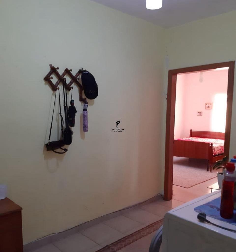 Appartamento con una camera da letto in Ali Demi