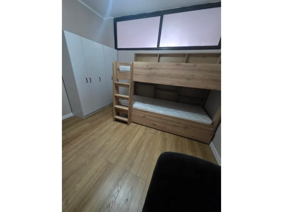 Tirane, 2+1 Apartment for Rent, 6th Floor, 64 m², €600 (5 Maji)
