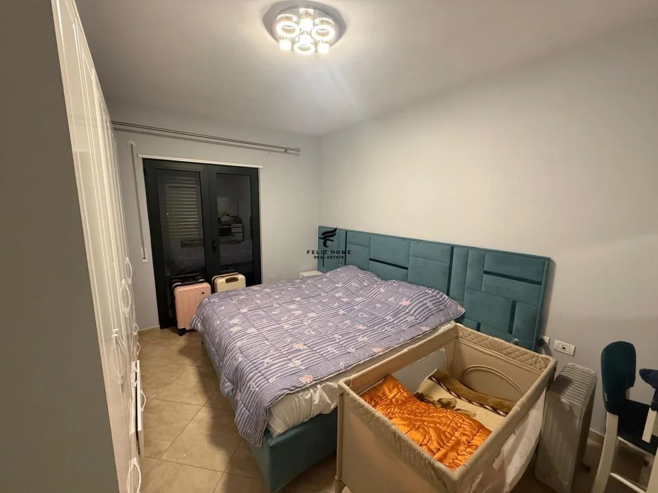 Tirane, affitto appartamento 2+1 Piano 5, 98 m² 700 € (ASTIR)