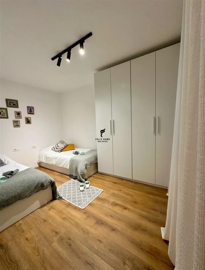 Tirane, affitto appartamento 1+1 Piano 3, 60 m² 550 € (BLLOK)