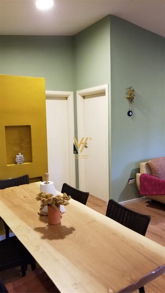 JEPET SHTEPI PRIVATE 2+1 ME QERA NE PICALLE 600 EURO