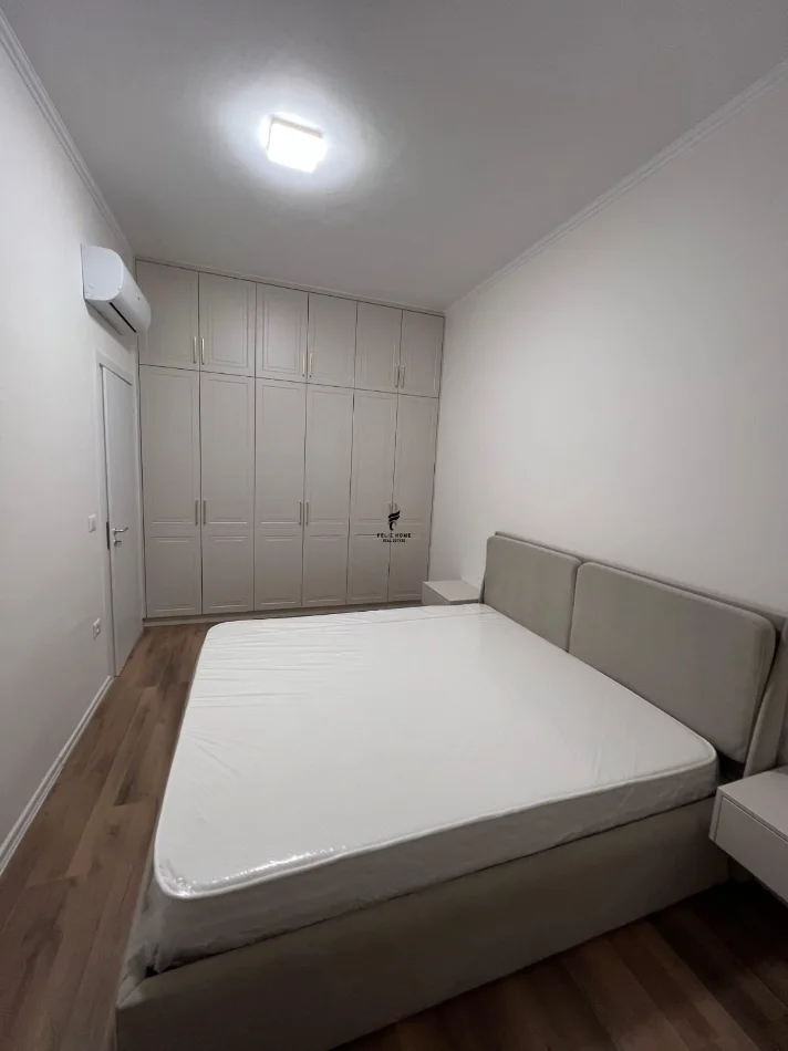 Tirane, affitto appartamento 1+1 al piano 8, 70 m² a 550 € (LAPRAKE)