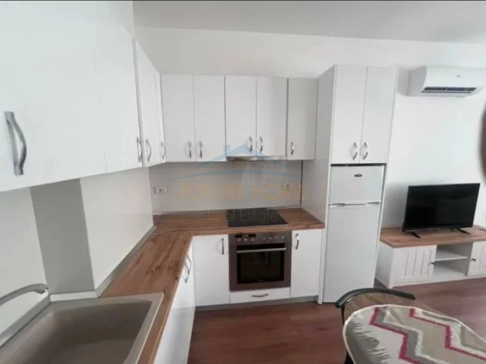 Tirane, jepet me qera apartament 1+1 Kati 6, 65 m² 550 € (Jordan Misja)
