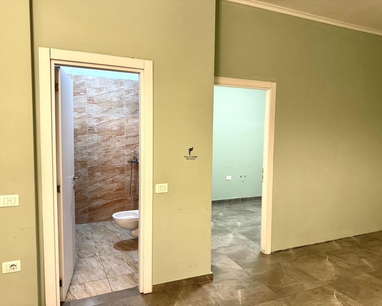ZYRE ME QERA 70 M2 RRUGA E DIBRES 50.000 LEKE FH-71119