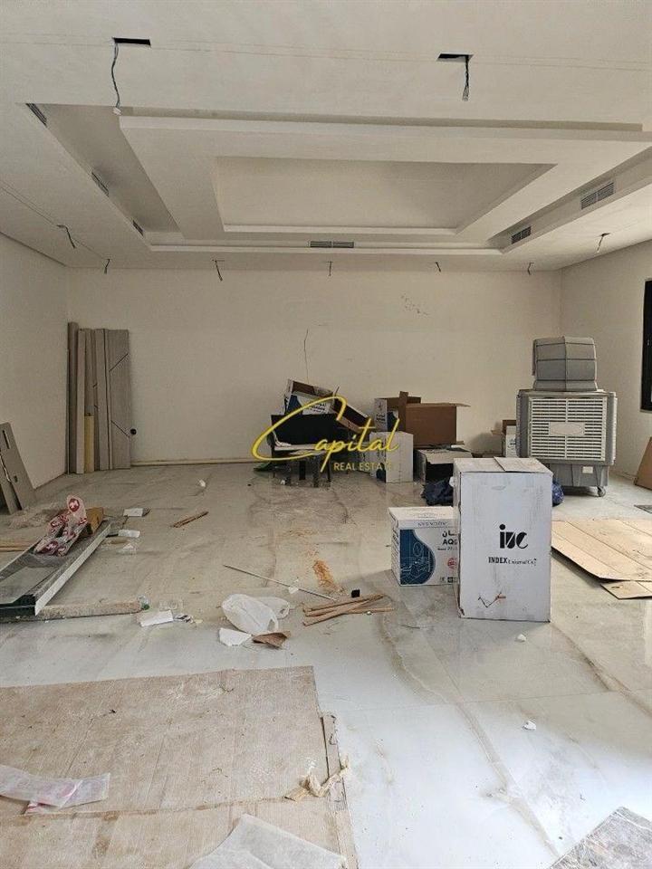 AMBIENT BIZNESI ME QERA 75 M2 MYSLYM SHYRI 120.000 LEKE