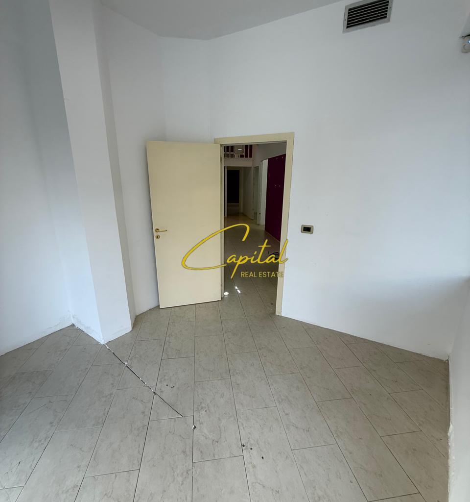 BUSINESS PREMISES FOR SALE 147 M2 ELBASAN STREET 530,000