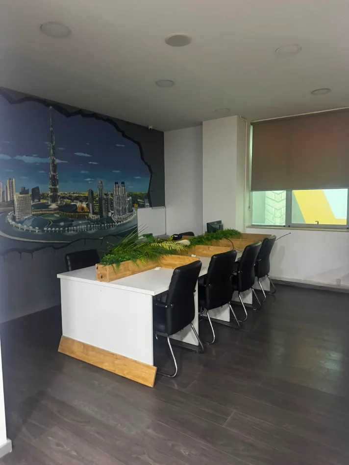 🏢 Vendita ambiente commerciale presso Globi in Rrugen e Kavajes, 600 mila euro, AFFITTO ANCHE IN QUARANTENA