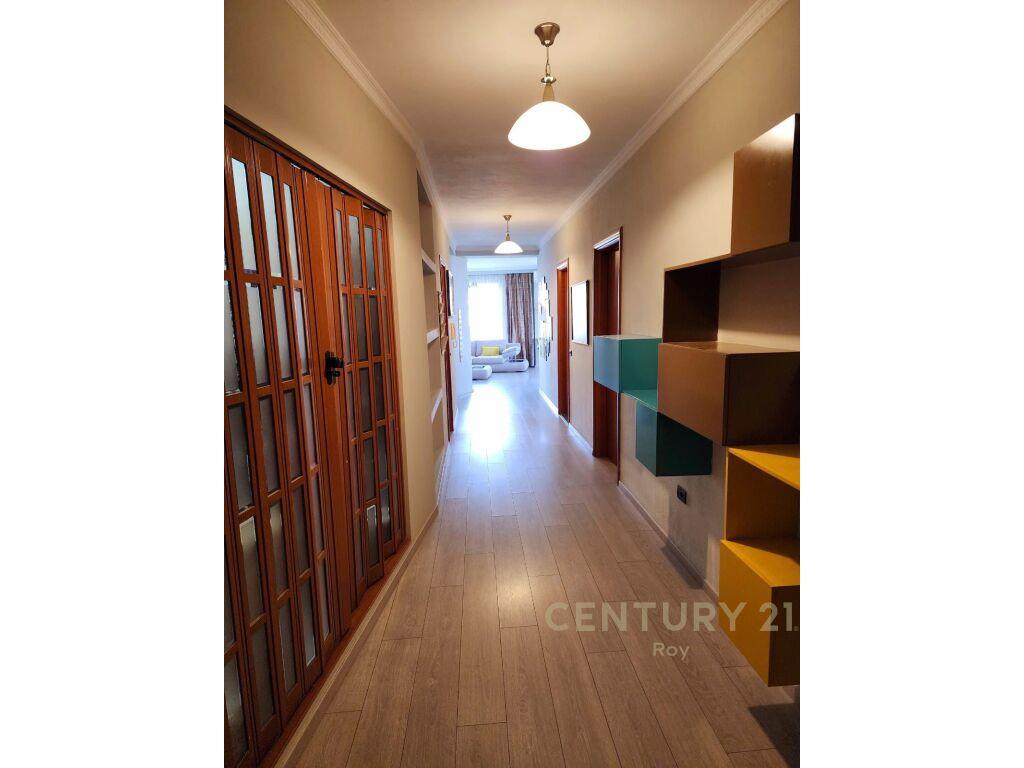 0698244160 Jepet me Qira Super Apartament me pamje deti 2+1+