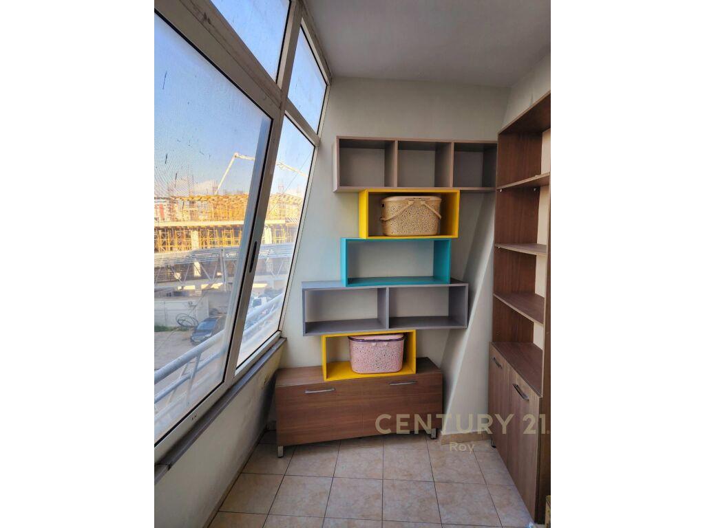 0698244160 Jepet me Qira Super Apartament me pamje deti 2+1+