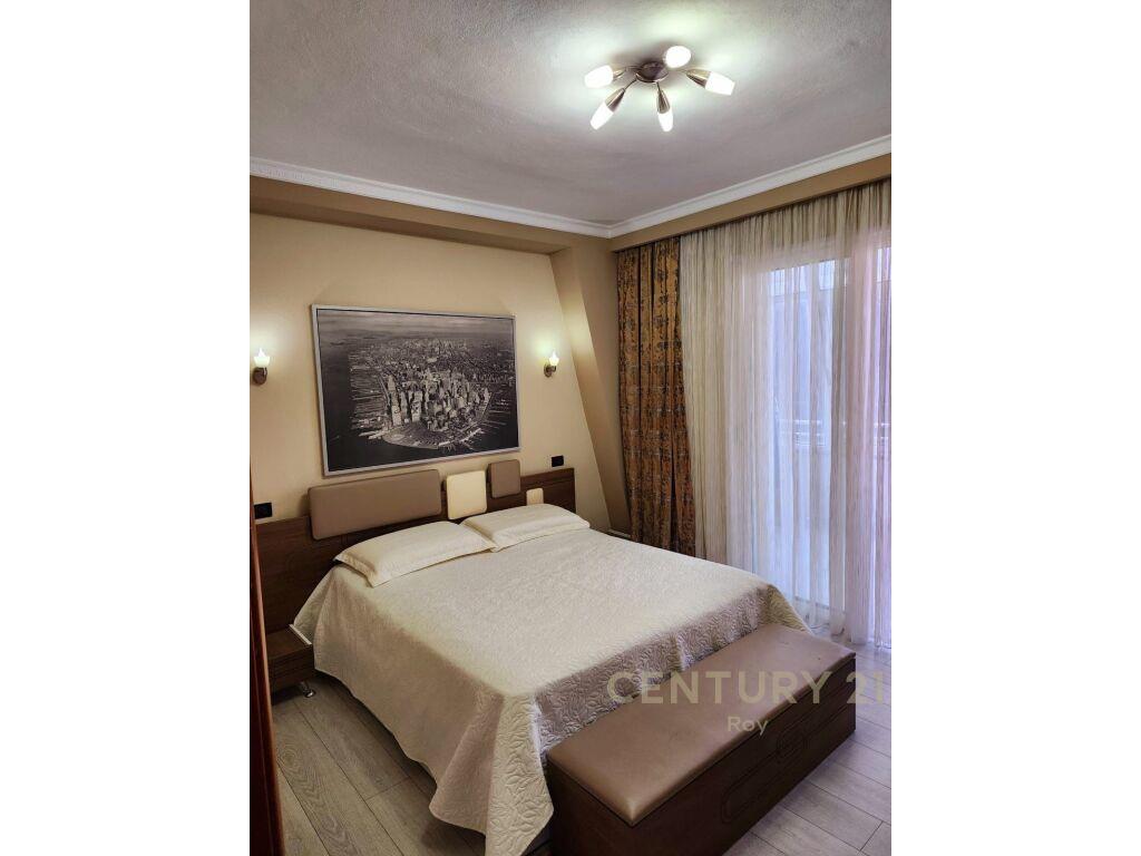 0698244160 Jepet me Qira Super Apartament me pamje deti 2+1+