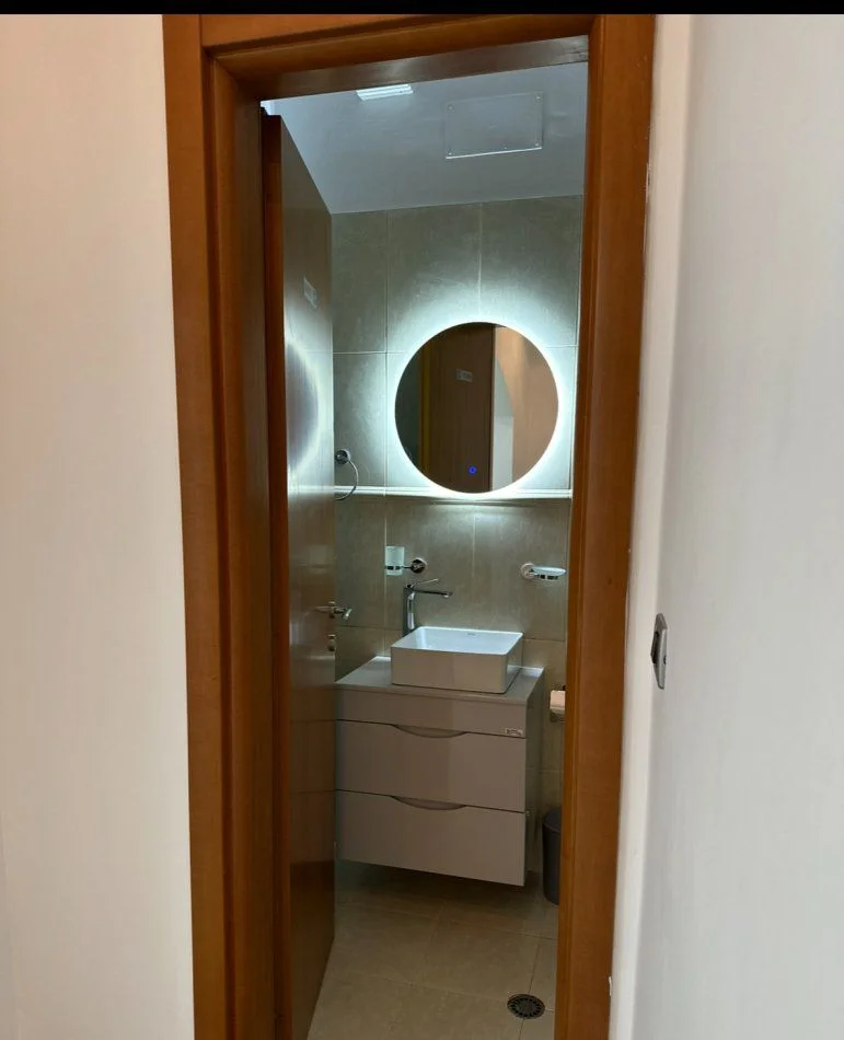 Tirane, affitto ufficio Kati 2, 100 m² 1.000 € (BLLOK)
