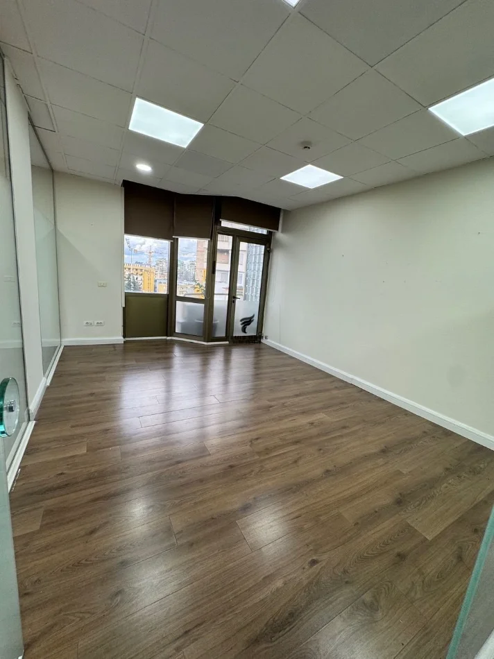 Tirana, Office for Rent, 7th Floor, 100 m², €1,500 (Block)
