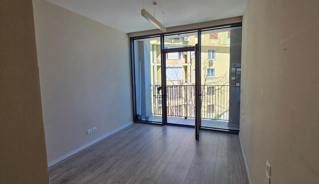 ZYRE ME QERA 102M2 LAKE VIEW 150.000 LEKE FH-80177