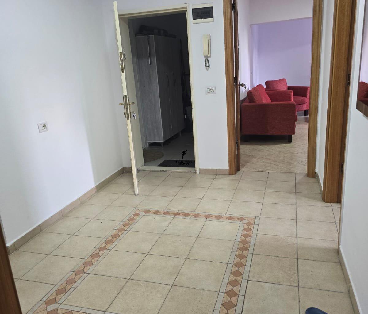 Appartamento con 2+1 camere al 4° piano, 65.000 LEKE FH-80151