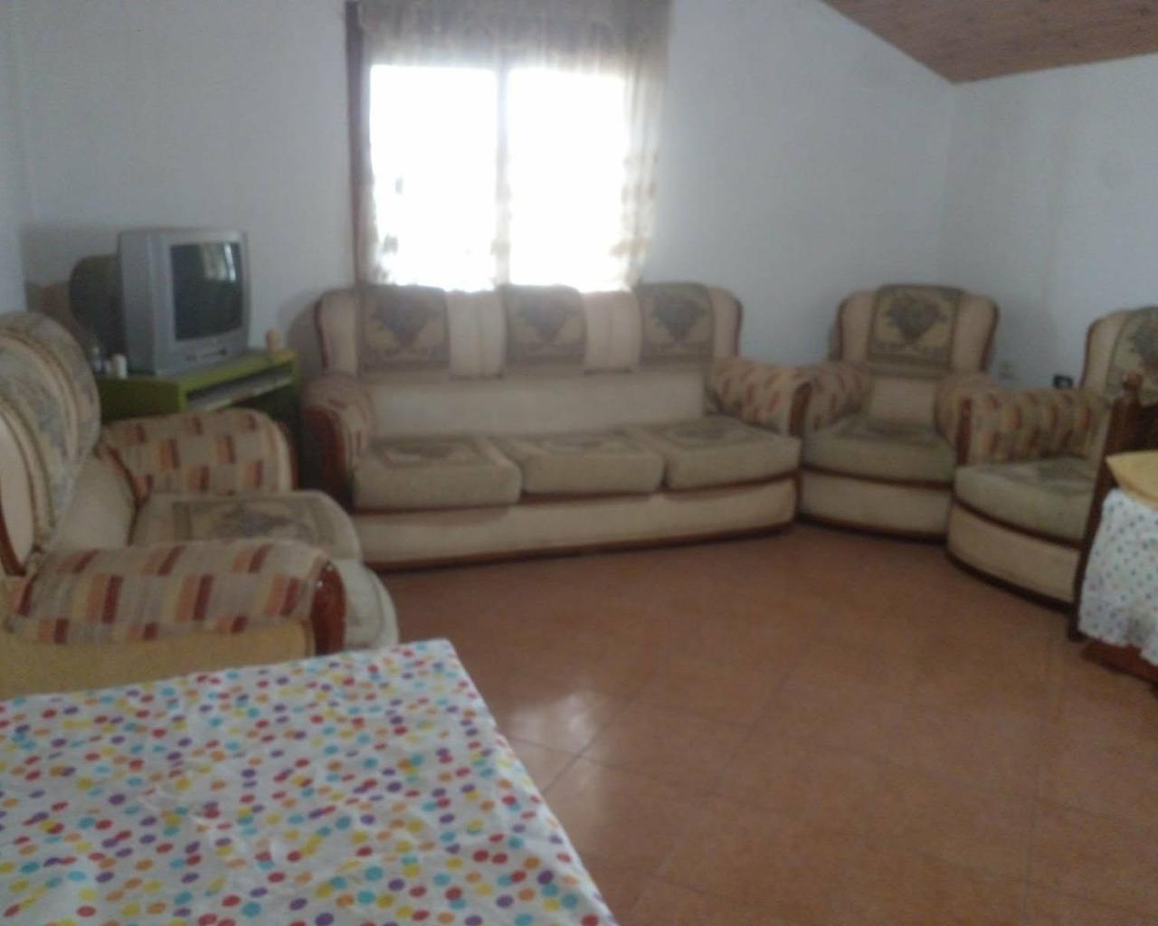 JAP APARTAMENT 1+1 TE MOBILUAR NE RRUGEN JORDAN MISJA.