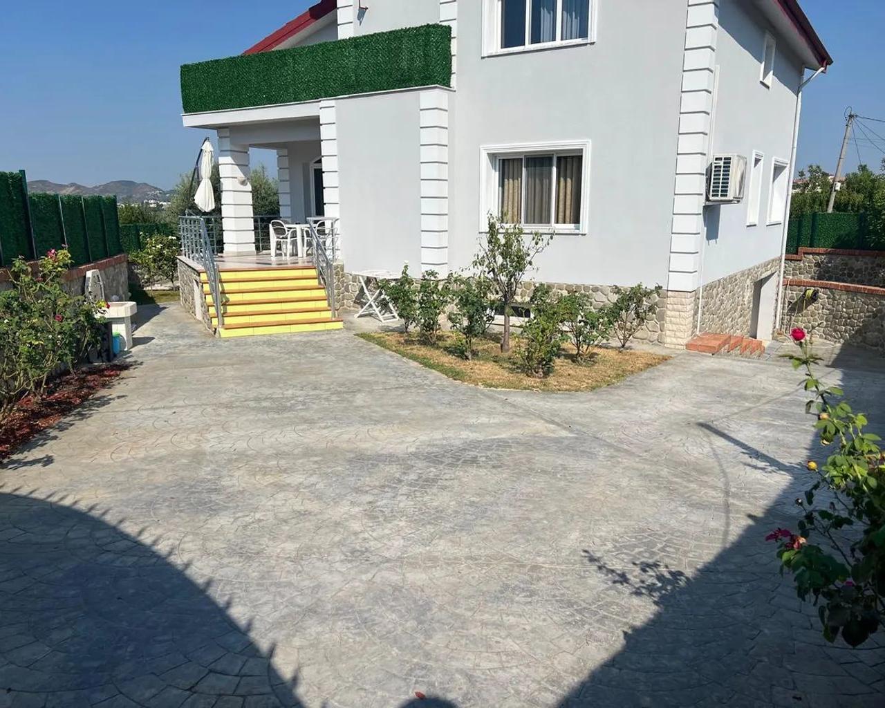 🏡 VILË 3-KATËSHE ME QIRA – LUNDËR, pranë TEG