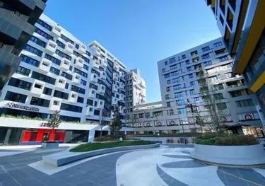 🏢 SHITET AMBIENT BIZNESI NË KOMPLEKSIN SQUARE 21