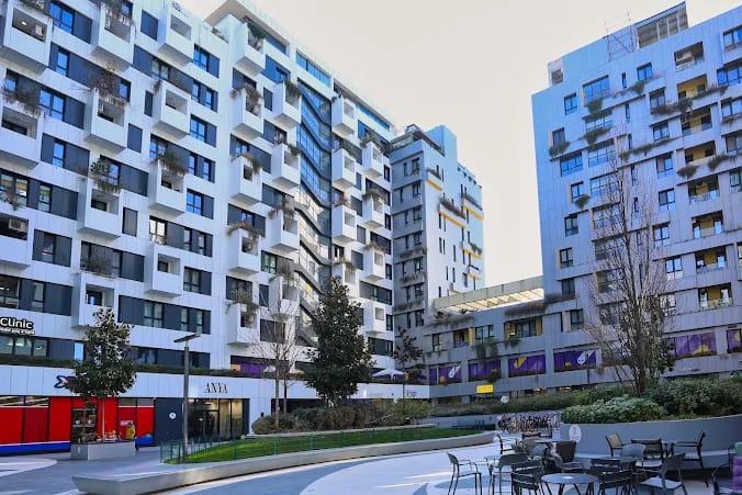 🏢 SHITET AMBIENT BIZNESI NË KOMPLEKSIN SQUARE 21