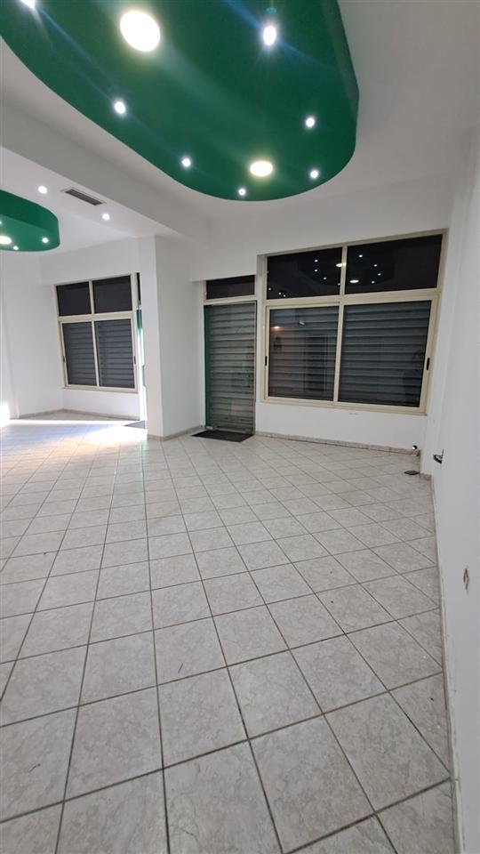 🔥 Ambient Commerciale – Vicino a Square 21 🔥