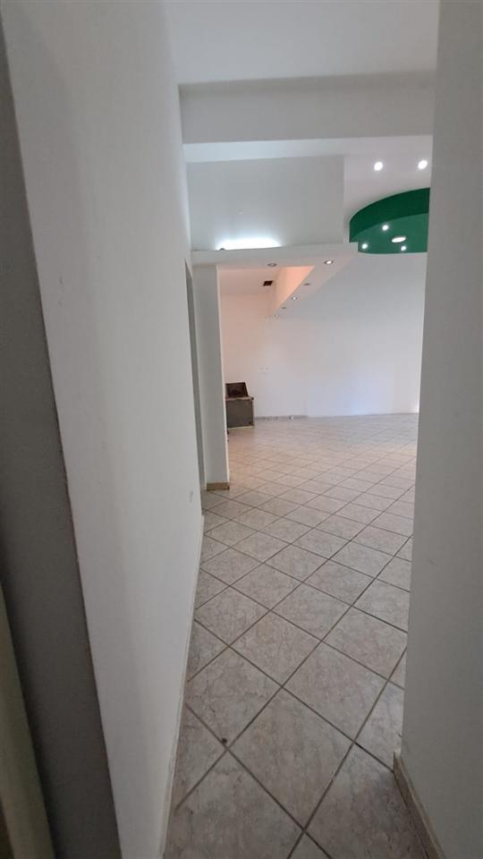 🔥 Ambient Commerciale – Vicino a Square 21 🔥