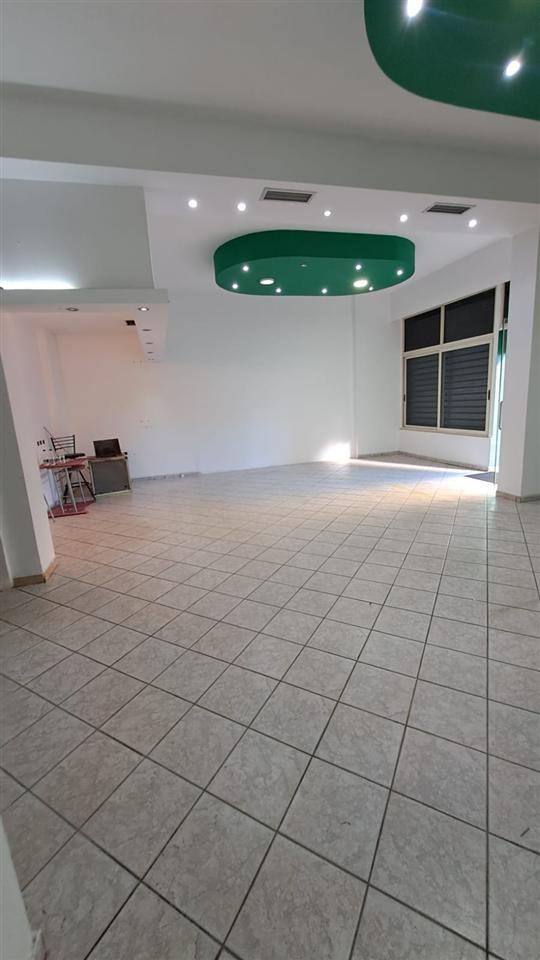 🔥 Ambient Komercial– Pranë Square 21 🔥