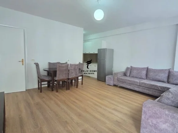 Tirane, vendesi appartamento 1+1 Piano 6, 72 m² 165.000 € (IN PARCHEGGIO)