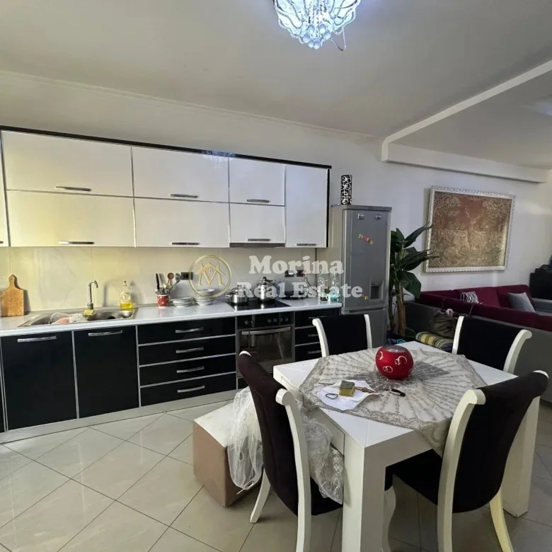 Tirana, vendesi Villa, 384 m² 720.000 €