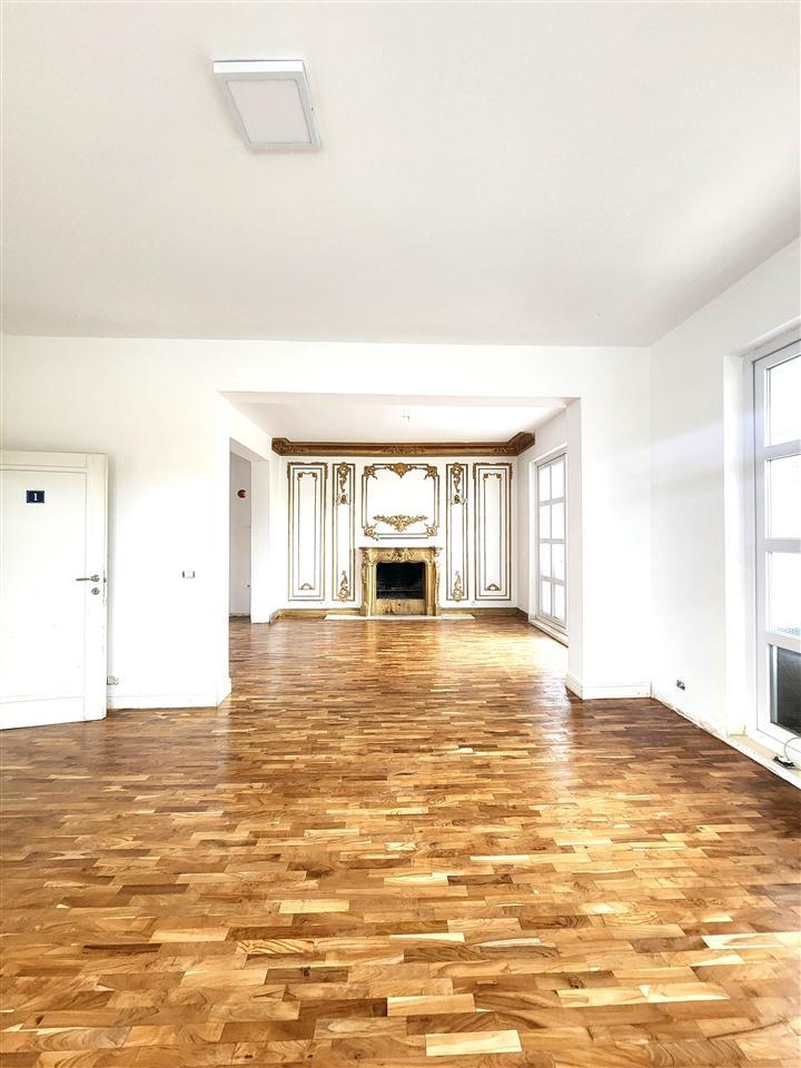 Vila in vendita e in affitto vicino alla scuola unificata!