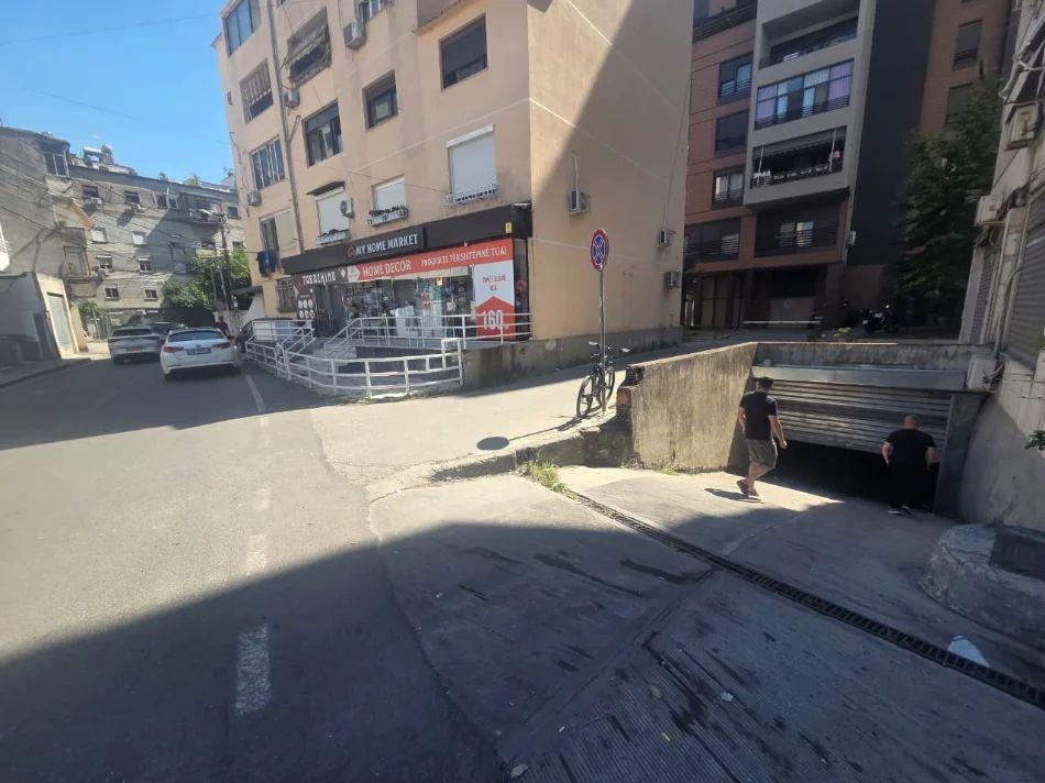 JEPET PARKIM ME QERA, PAZARI I RI