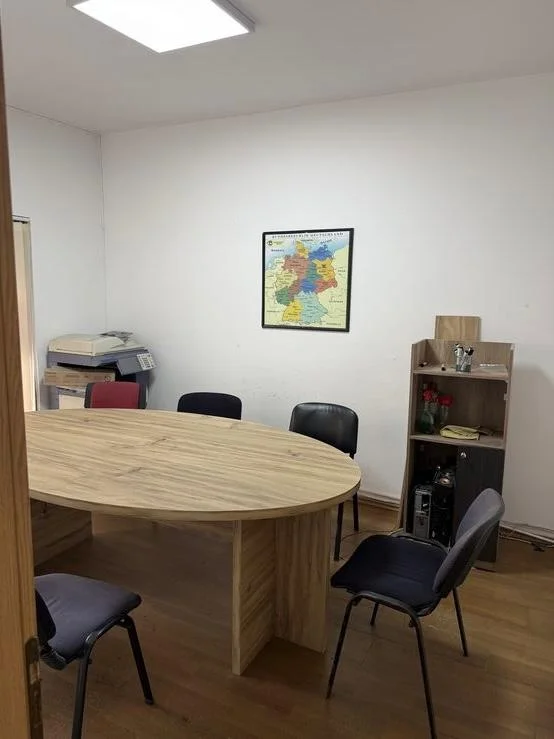 Tirane, jepet me qera zyre Kati 2, 61 m² 500 € (RRUGA E ELBASANIT)