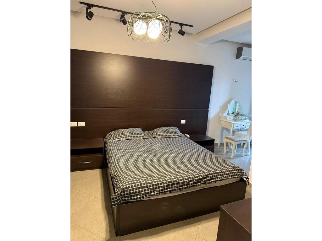 Apartament 2+1 me qira përballë Spitalit Amerikan 3 550 € /M