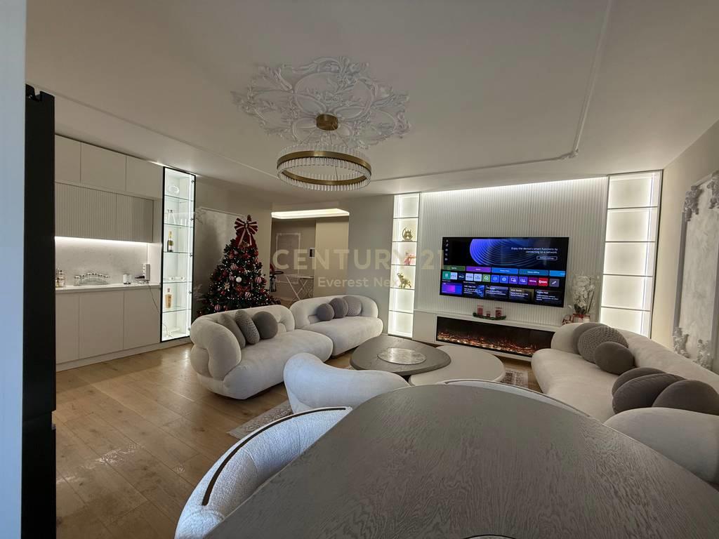 Appartamento di Lusso 2+1+2 in Vendita nel Centro